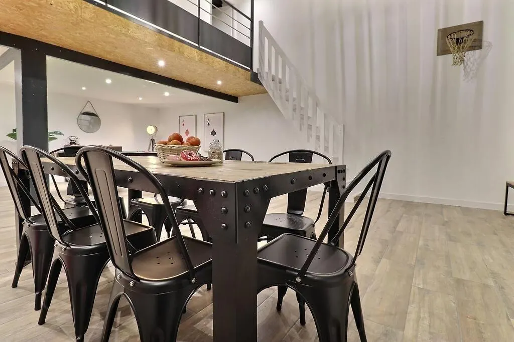 Loft / Pop - Billard - Parking Apartment Valence  0*, Valence (Drome) France